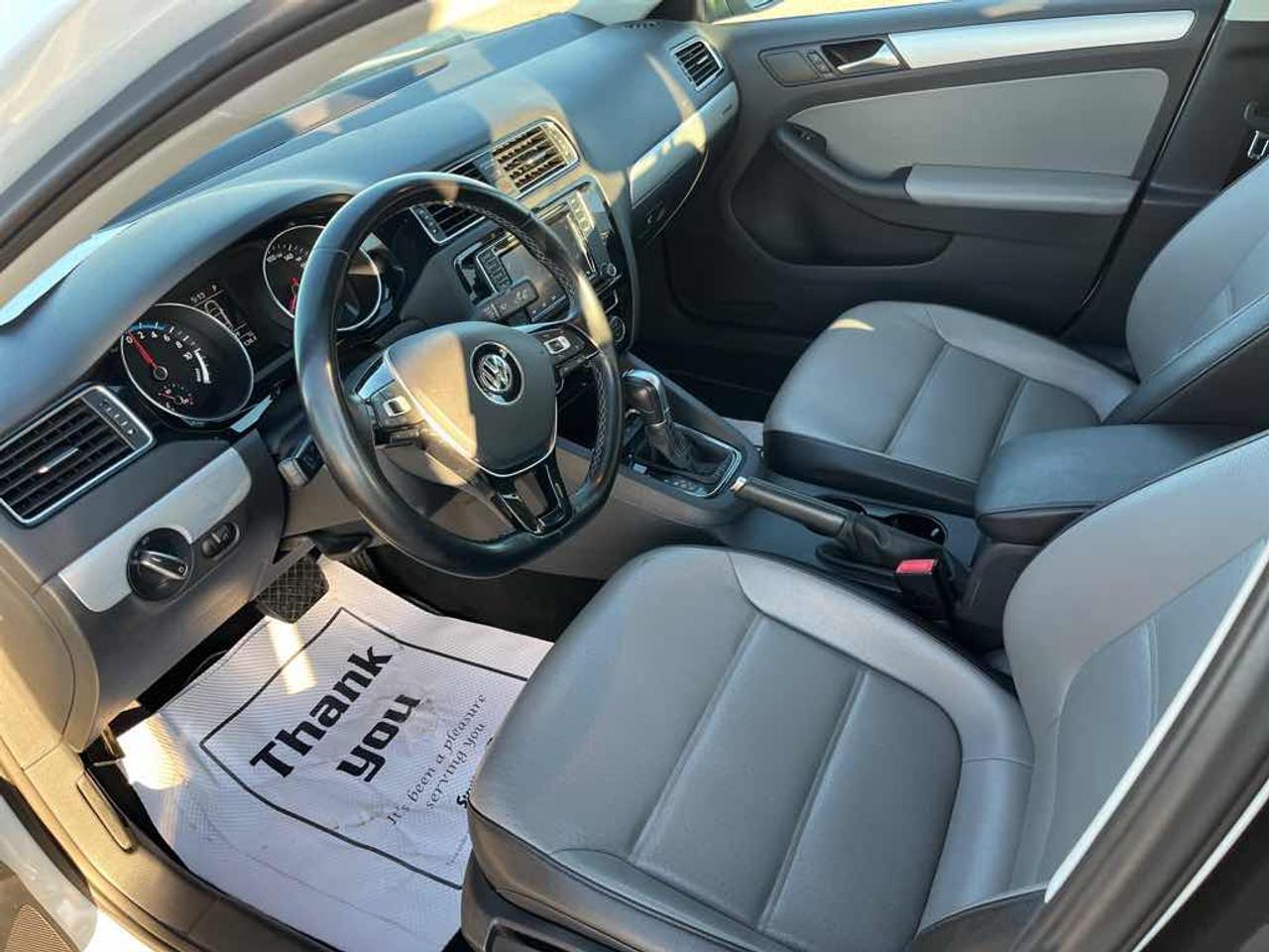 2016 Volkswagen Jetta Hybrid Photo