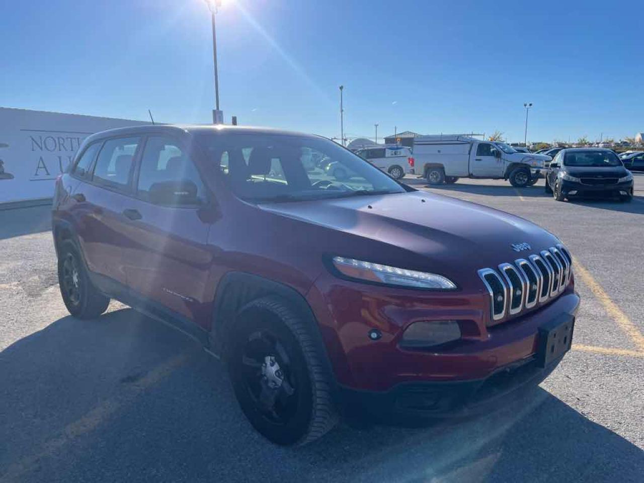 2014 Jeep Cherokee Sport Photo2