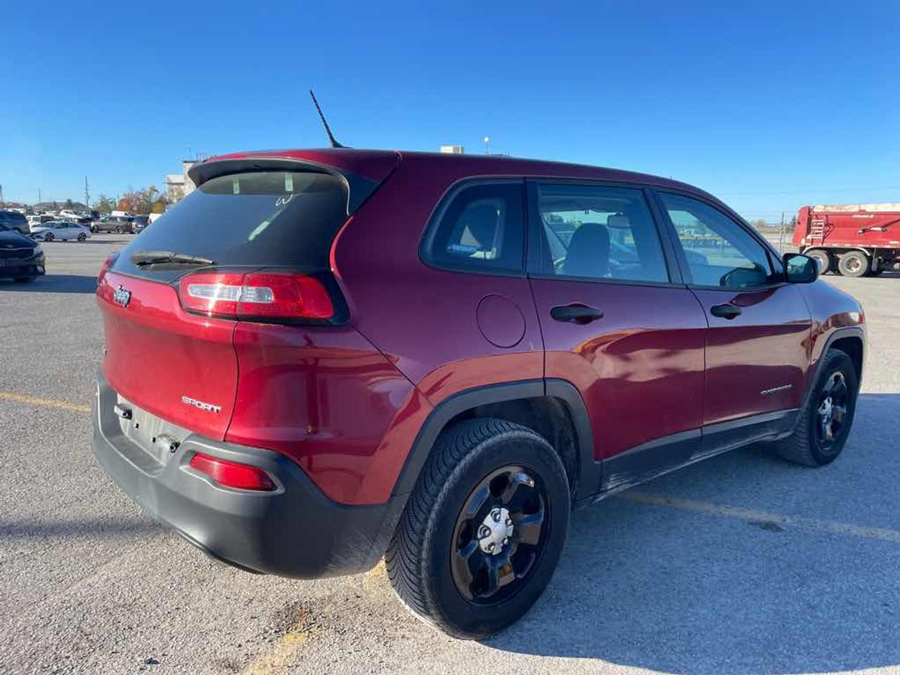 2014 Jeep Cherokee Sport Photo