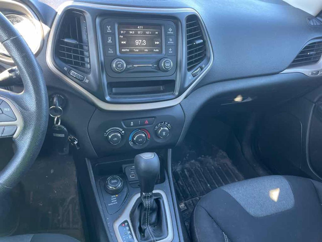 2014 Jeep Cherokee Sport Photo