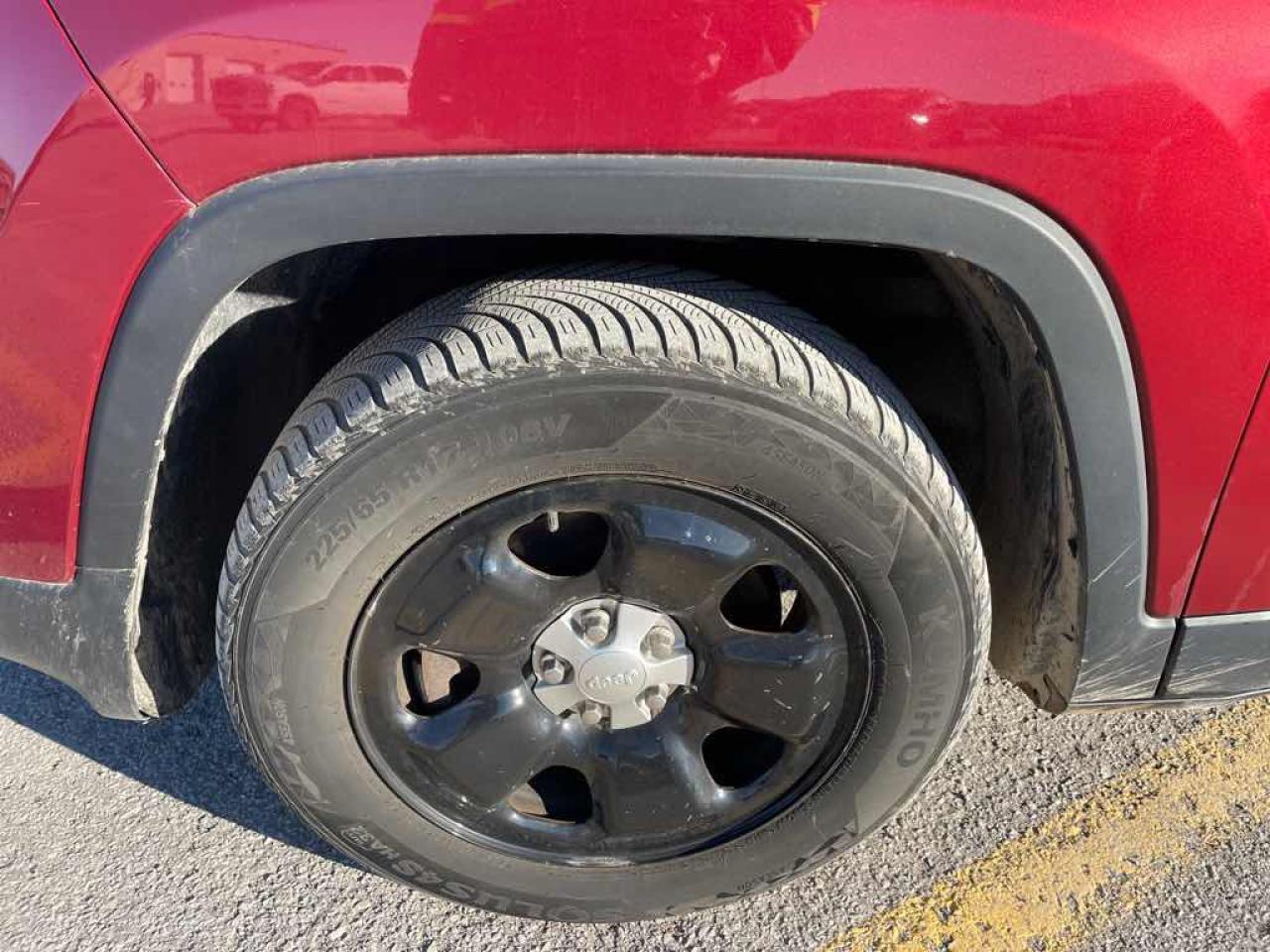 2014 Jeep Cherokee Sport - Photo #14