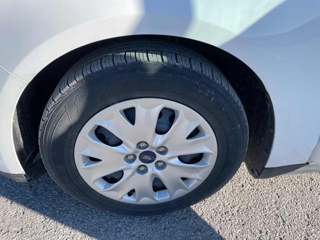 2013 Ford Fusion S - Photo #14