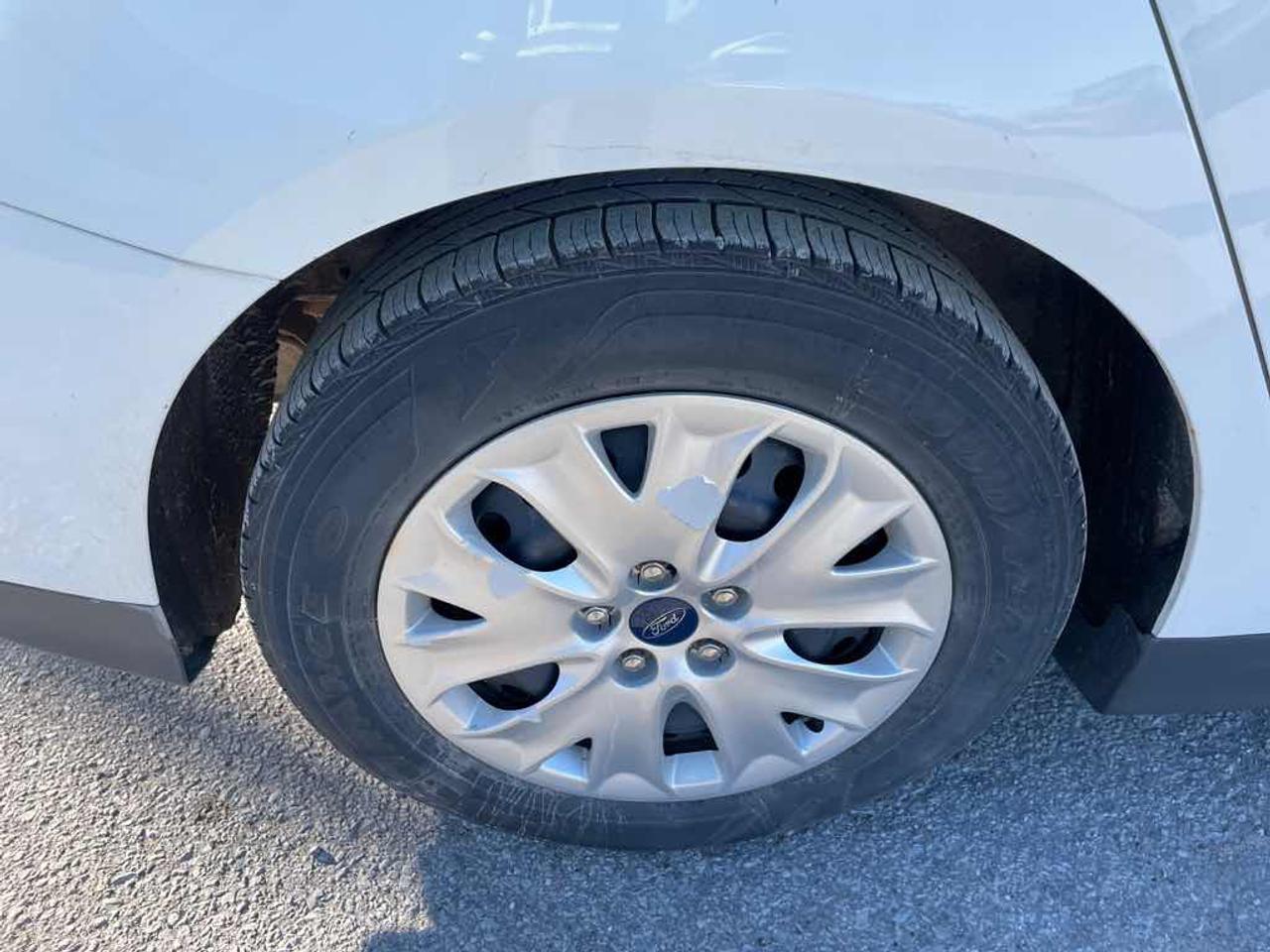 2013 Ford Fusion S Photo