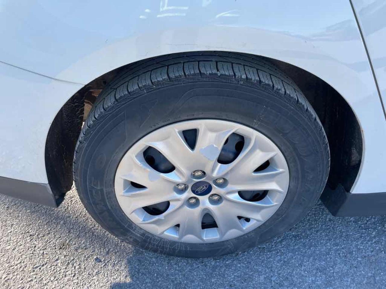 2013 Ford Fusion S - Photo #21