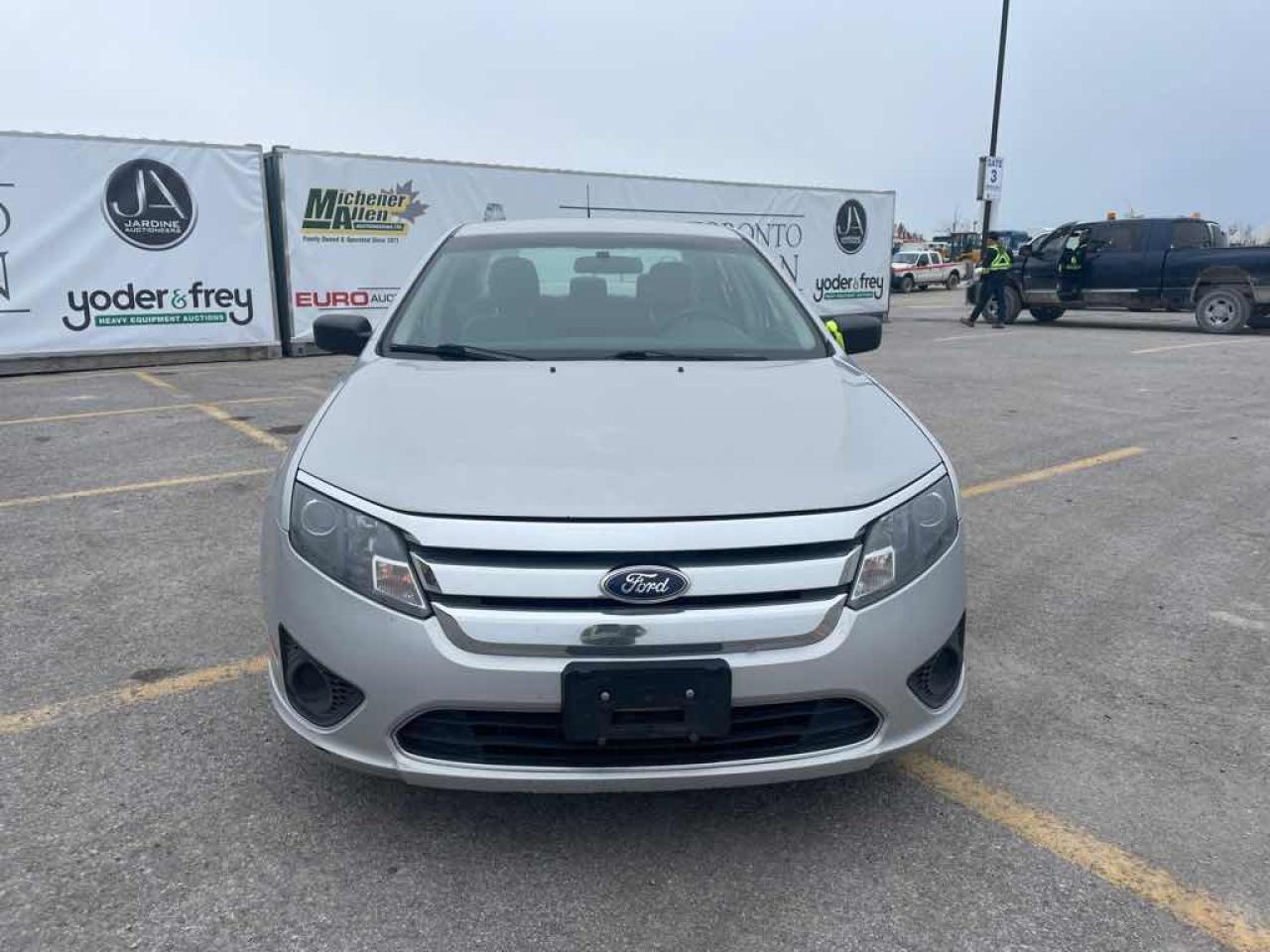 2010 Ford Fusion S - Photo #2