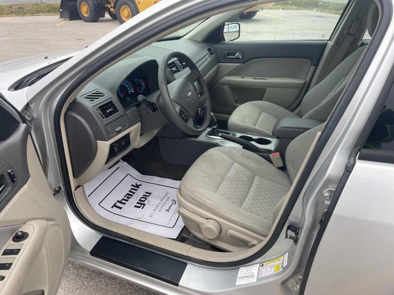 2010 Ford Fusion S Photo