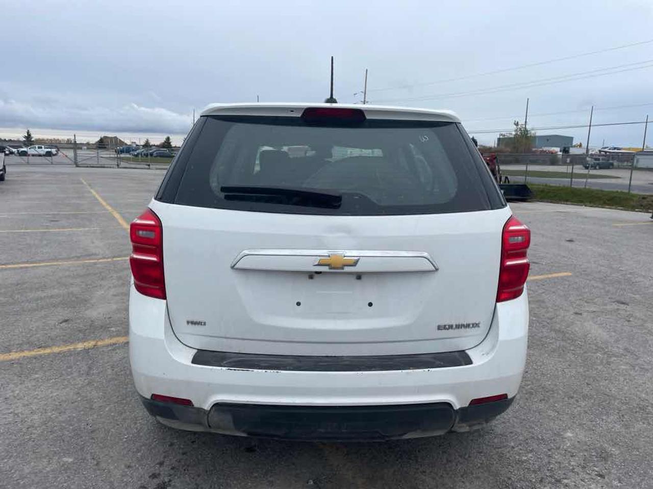 2016 Chevrolet Equinox LS Photo