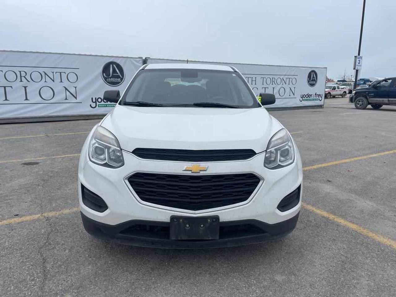 2016 Chevrolet Equinox LS Photo5