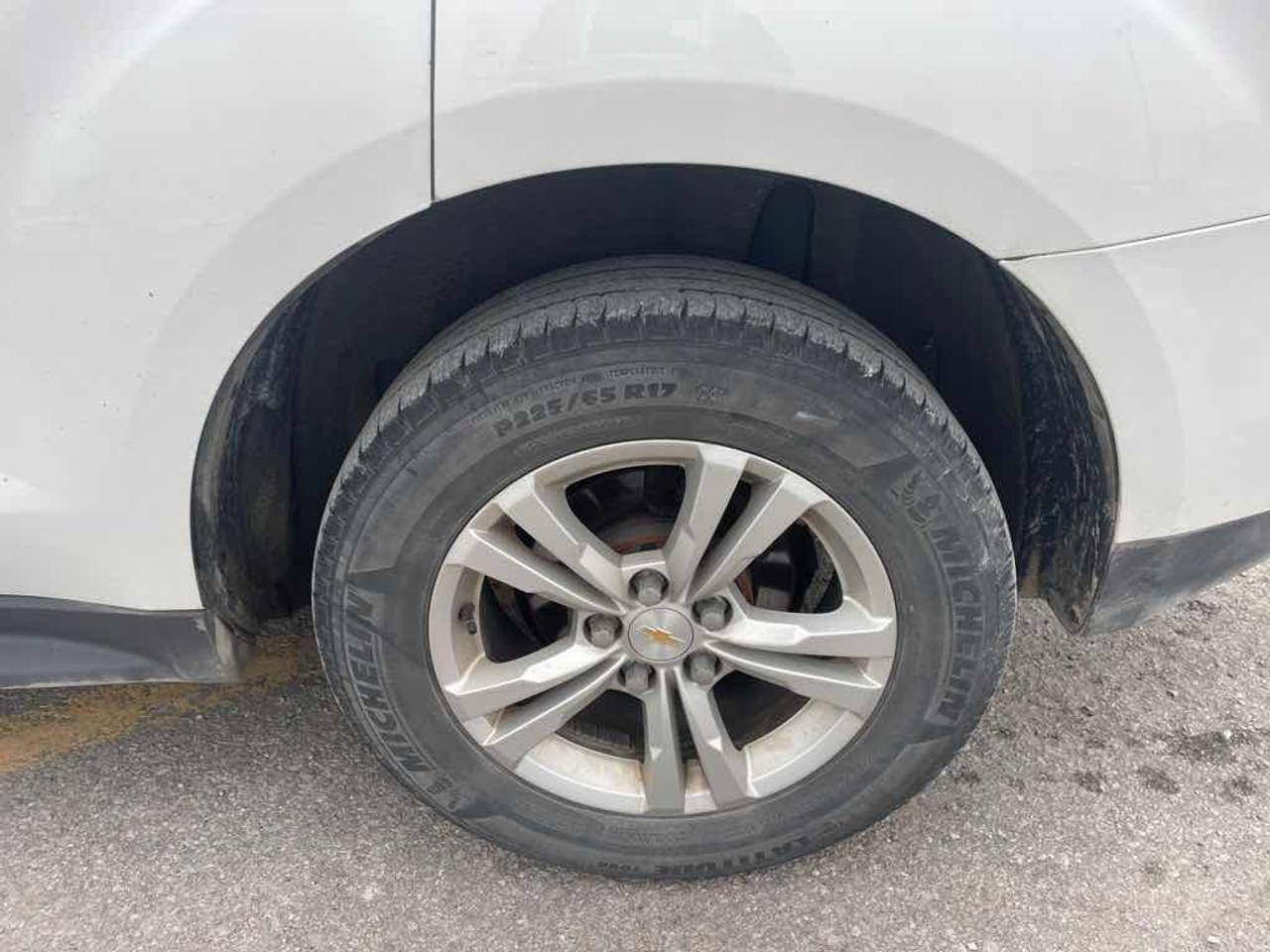 2016 Chevrolet Equinox LS Photo