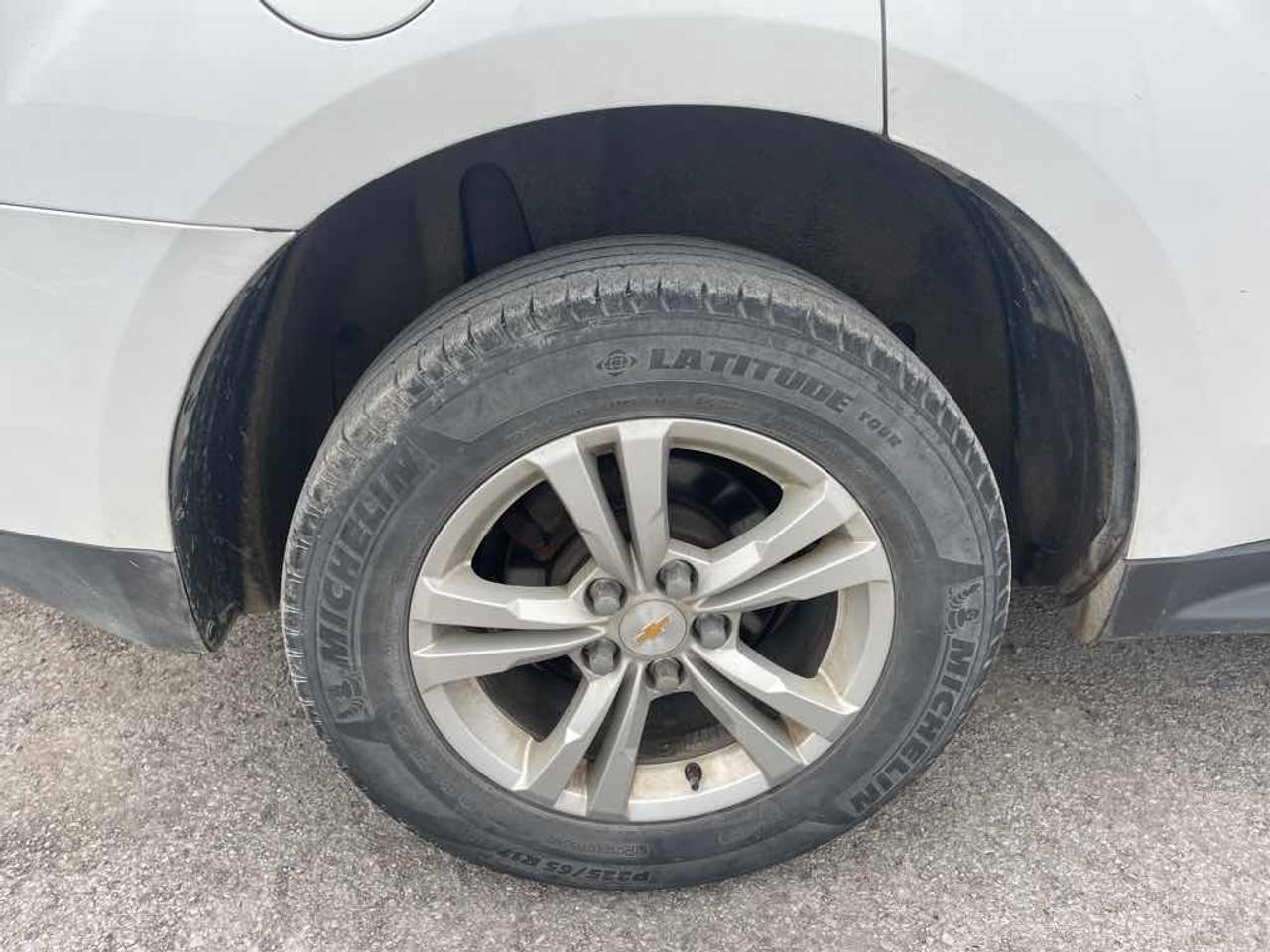2016 Chevrolet Equinox LS Photo