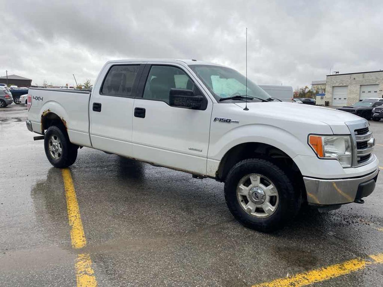 2013 Ford F-150 SUPERCREW Photo2