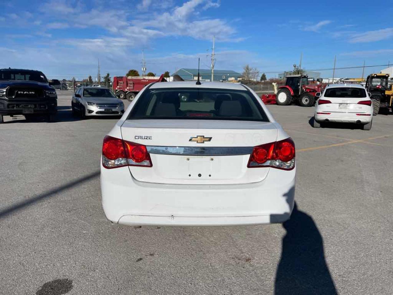 2014 CHEVRO CRUZE LS  Photo4