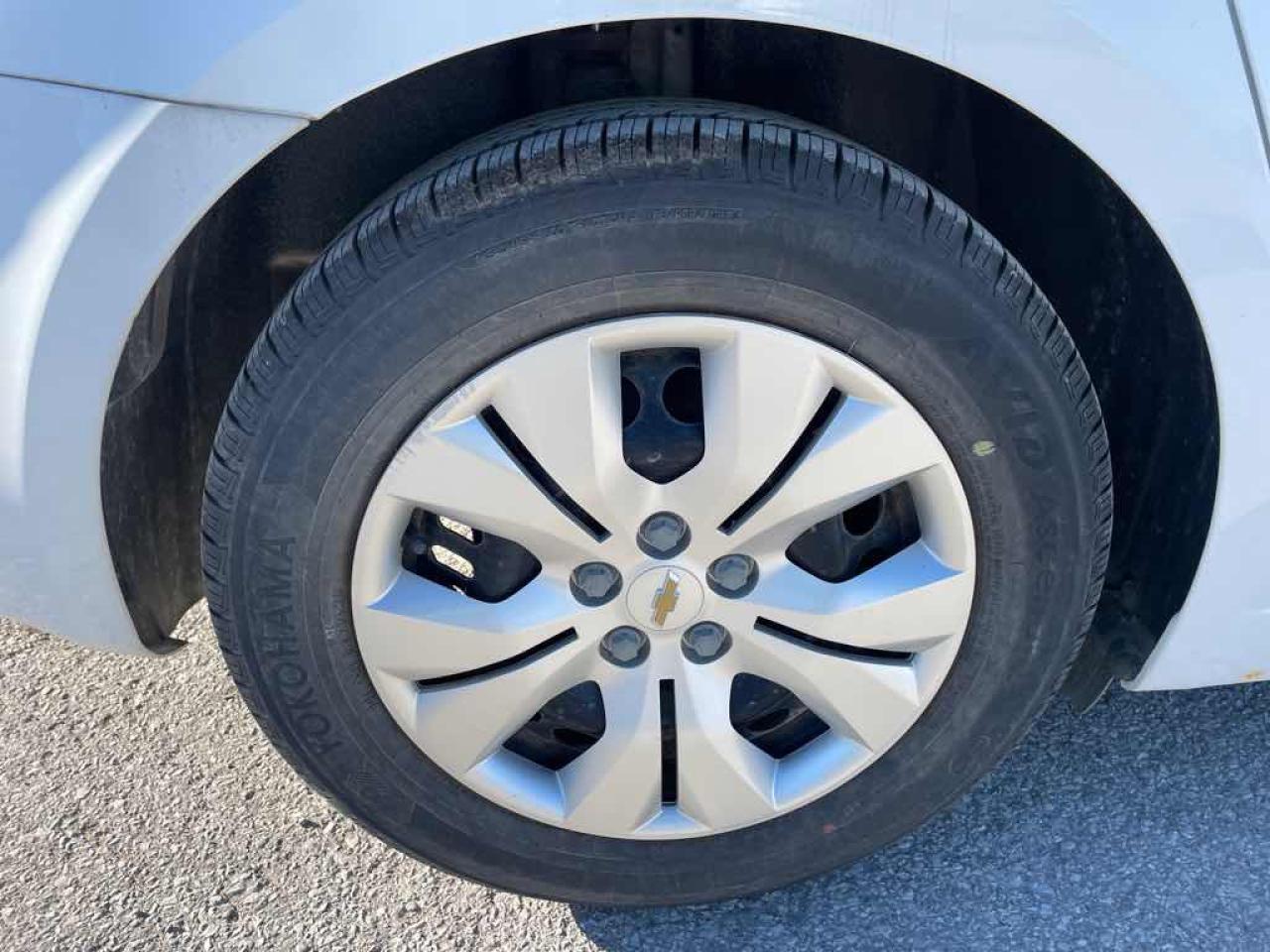 2014 Chevrolet Cruze LS - Photo #27