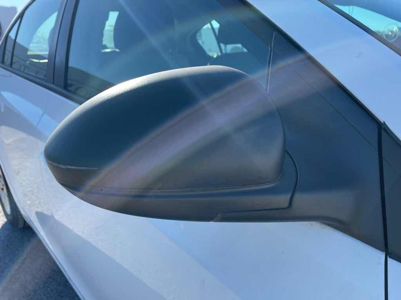 2014 Chevrolet Cruze LS Photo