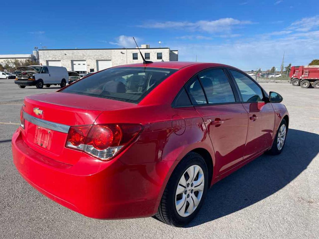 2014 Chevrolet Cruze LS Photo