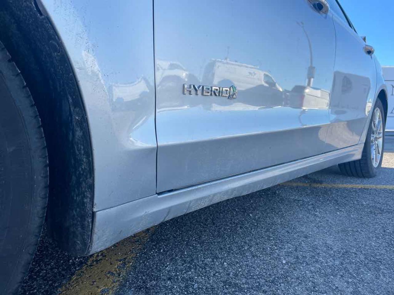 2017 Ford Fusion S Hybrid Photo