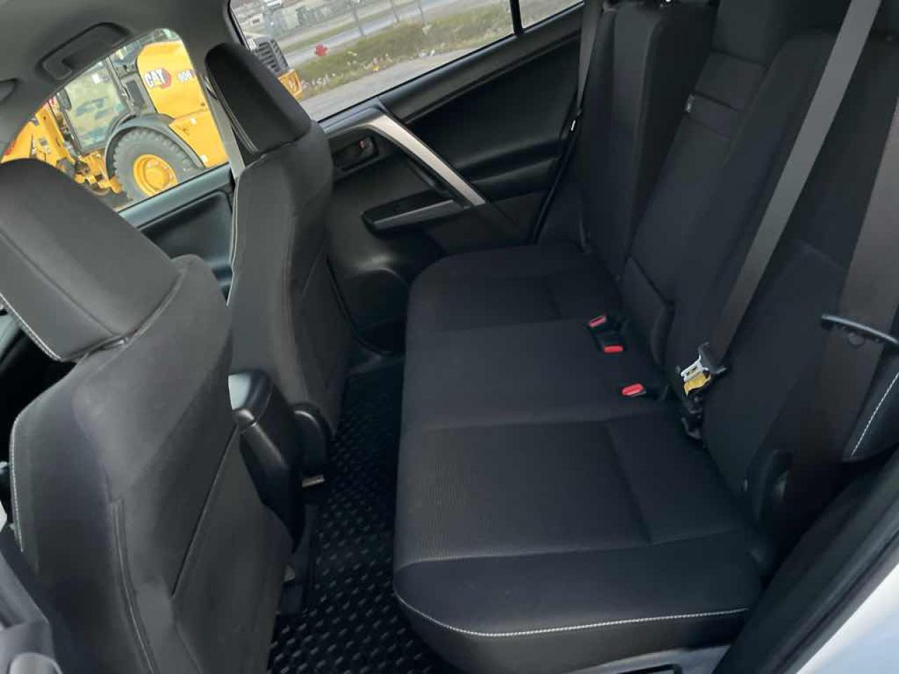 2017 Toyota RAV4 HV LE Photo