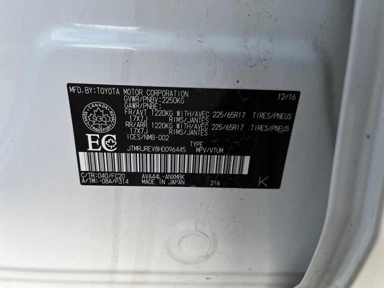 2017 Toyota RAV4 HV LE Photo