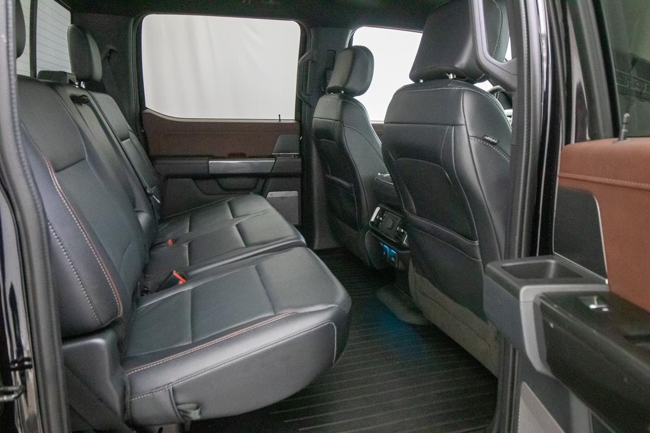 2022 Ford F-150 Lariat 4WD SuperCrew 5.5' Box Photo5