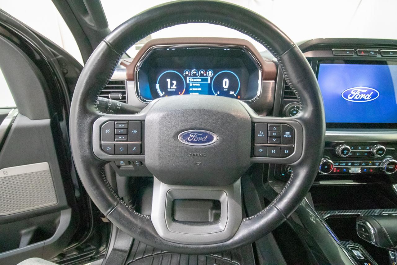 2022 Ford F-150 Lariat 4WD SuperCrew 5.5' Box Photo5