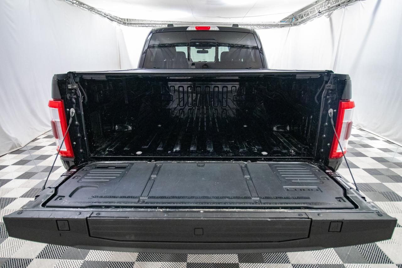 2022 Ford F-150 Lariat 4WD SuperCrew 5.5' Box Photo5