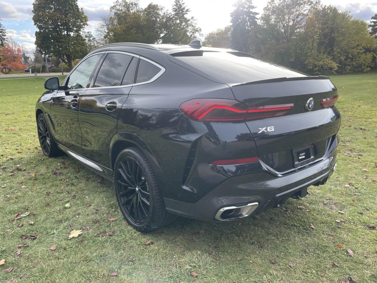 2022 BMW X6 xDrive40i *One Owner / Dealer serviced - Photo #4