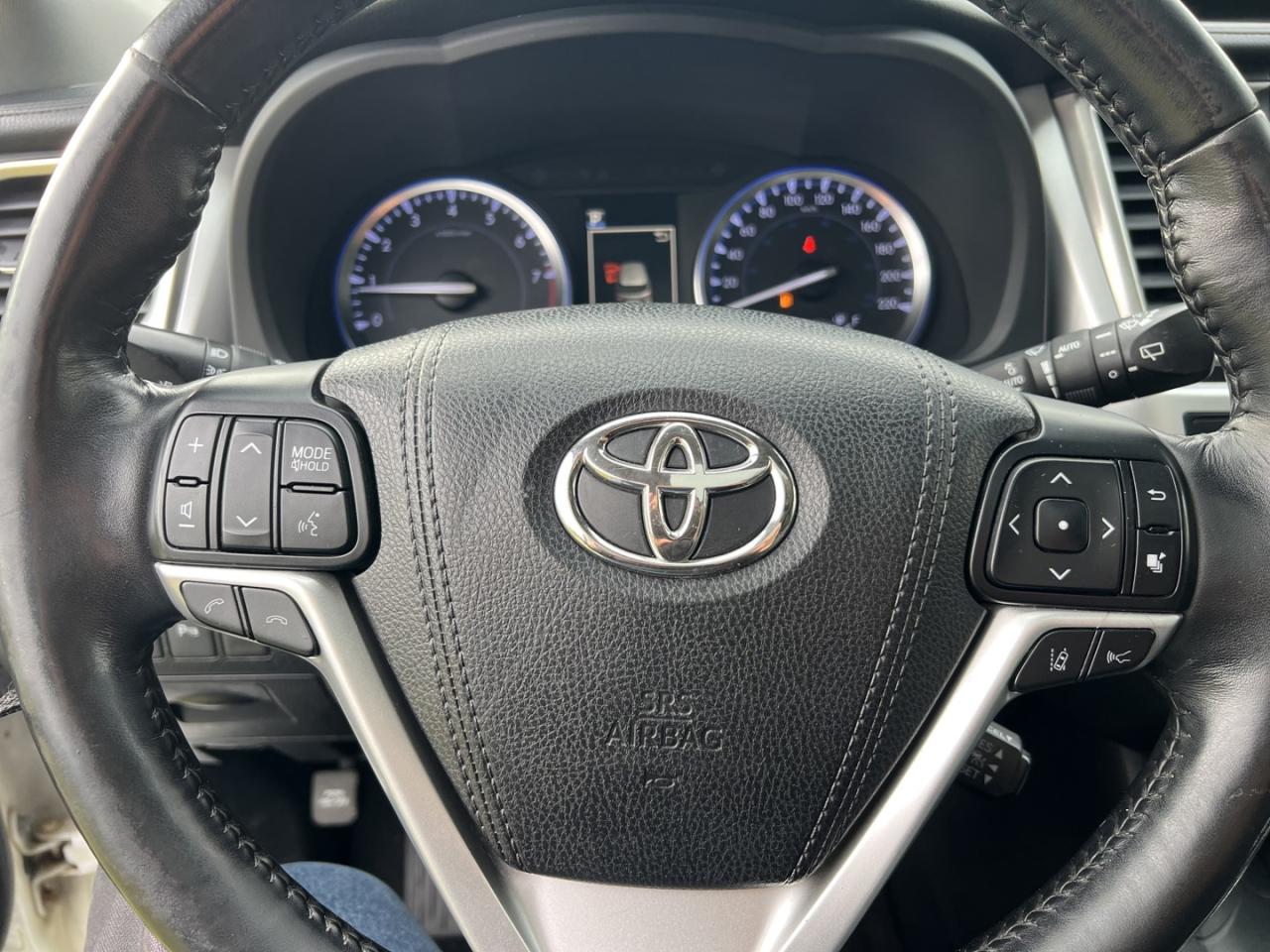 2018 Toyota Highlander Limited AWD * One Owner - Photo #14