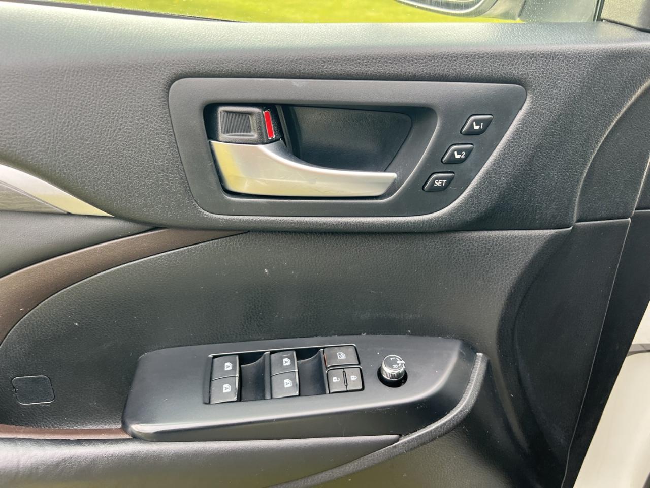 2018 Toyota Highlander Limited AWD * One Owner - Photo #21