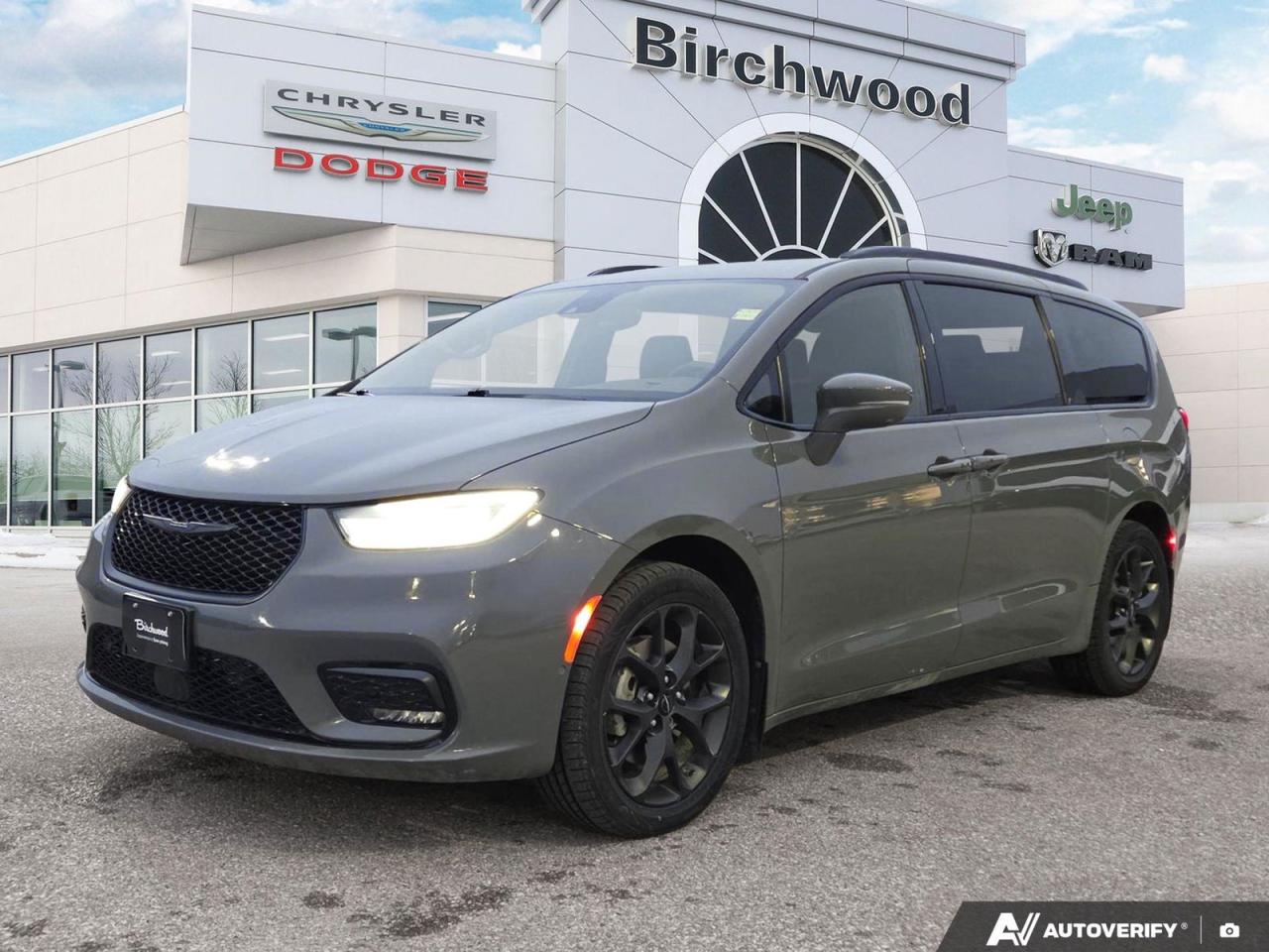 Used 2022 Chrysler Pacifica Touring L | AWD | New Brakes | S Appearance | Uconnect Theater | for sale in Winnipeg, MB