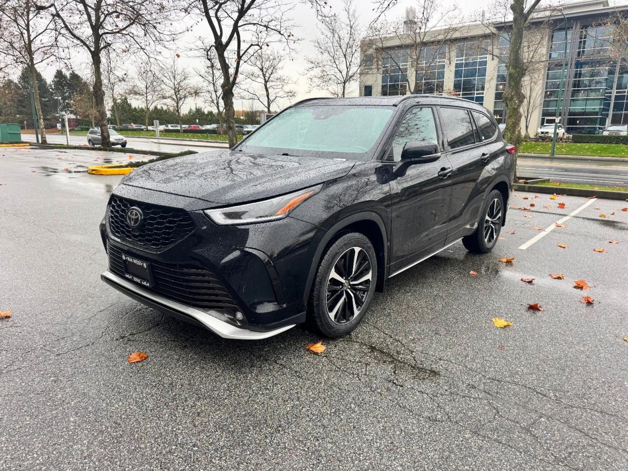 Used 2021 Toyota Highlander  for sale in Coquitlam, BC