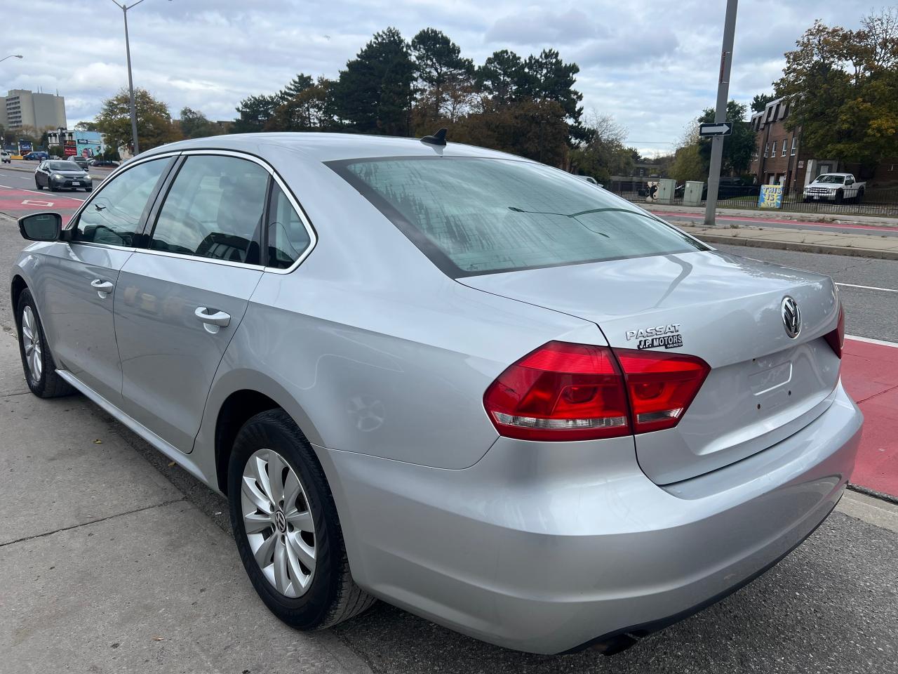 2015 Volkswagen Passat Trendline-BACK CAM-BLUETOOTH-HEATED SEATS - Photo #5
