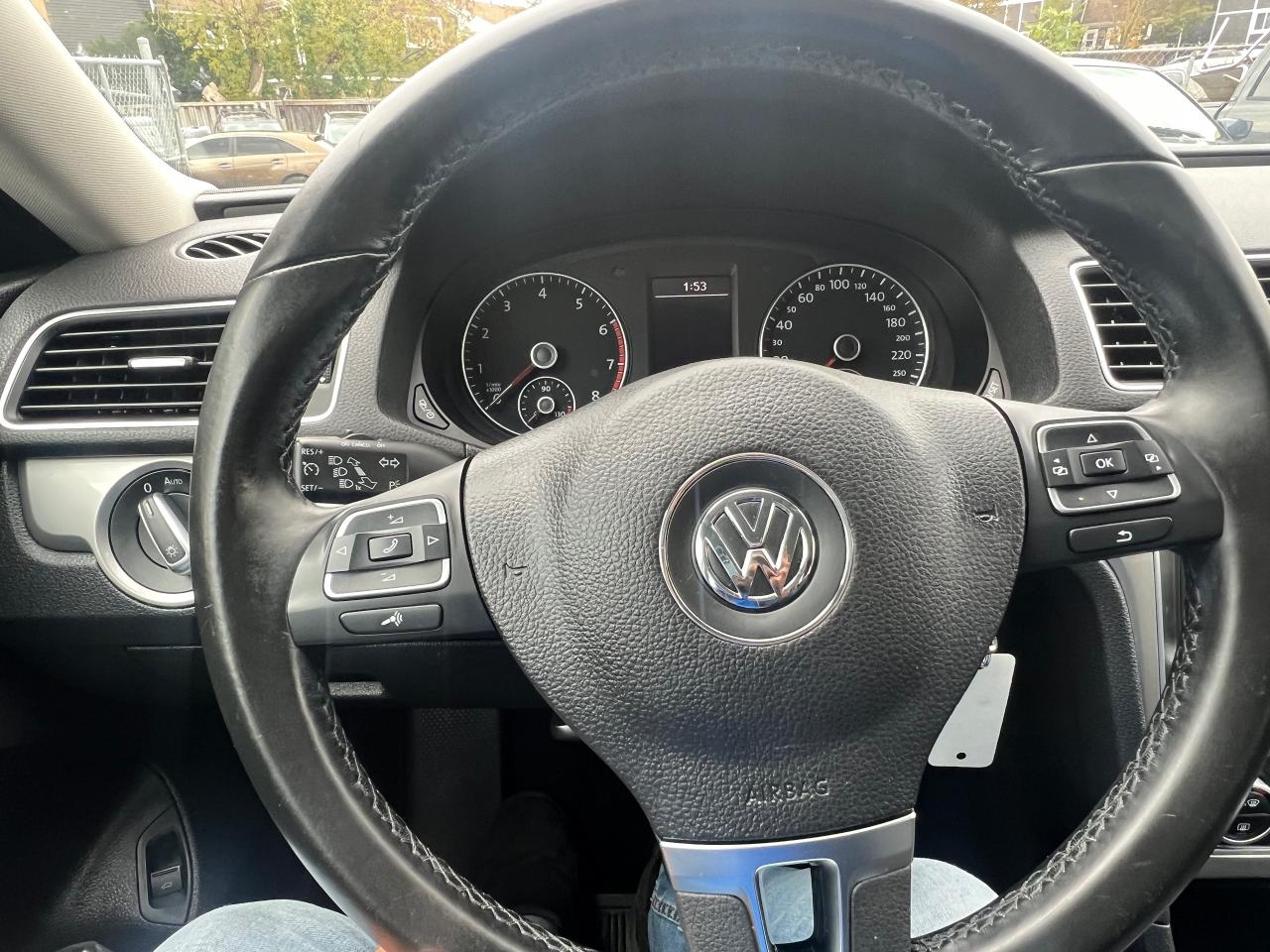 2015 Volkswagen Passat Trendline-BACK CAM-BLUETOOTH-HEATED SEATS - Photo #21