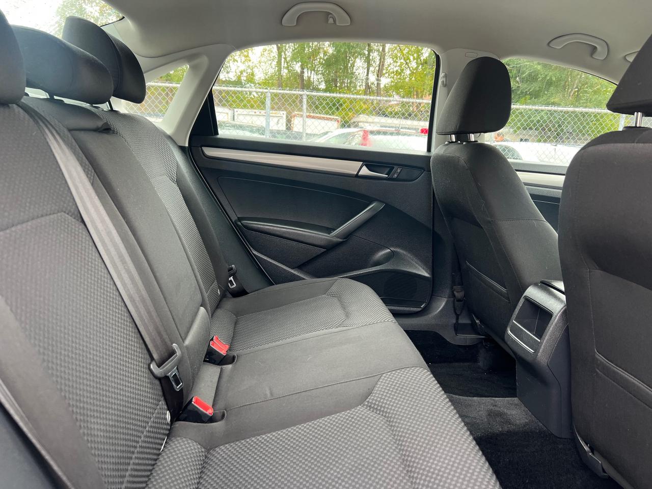 2015 Volkswagen Passat Trendline-BACK CAM-BLUETOOTH-HEATED SEATS - Photo #15