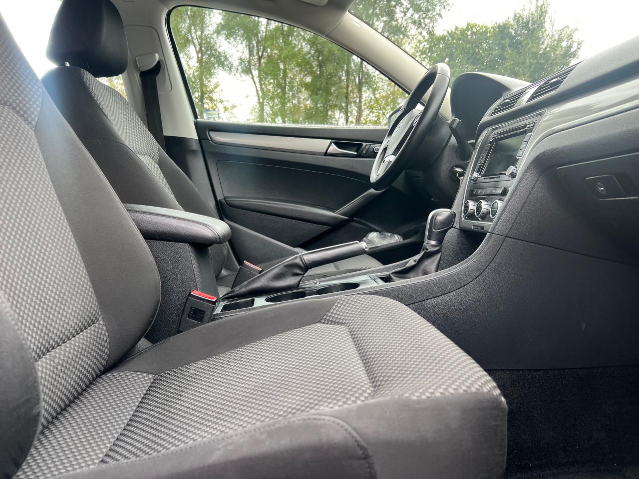 2015 Volkswagen Passat Trendline-BACK CAM-BLUETOOTH-HEATED SEATS - Photo #16