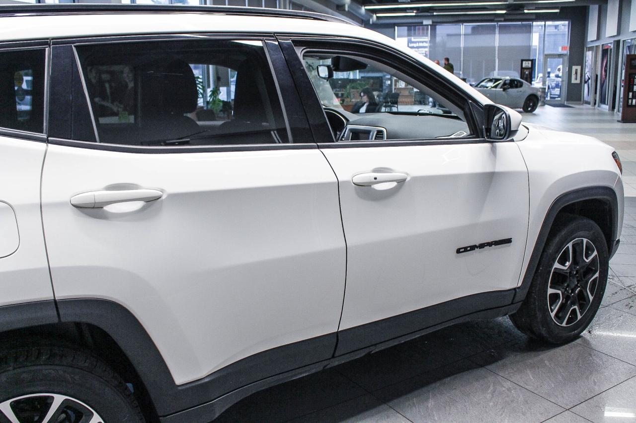 2020 Jeep Compass Sport CLOTH UPHOLSTERY - HEATED FRONT SEATS - CLEAN CARFAX! Photo4