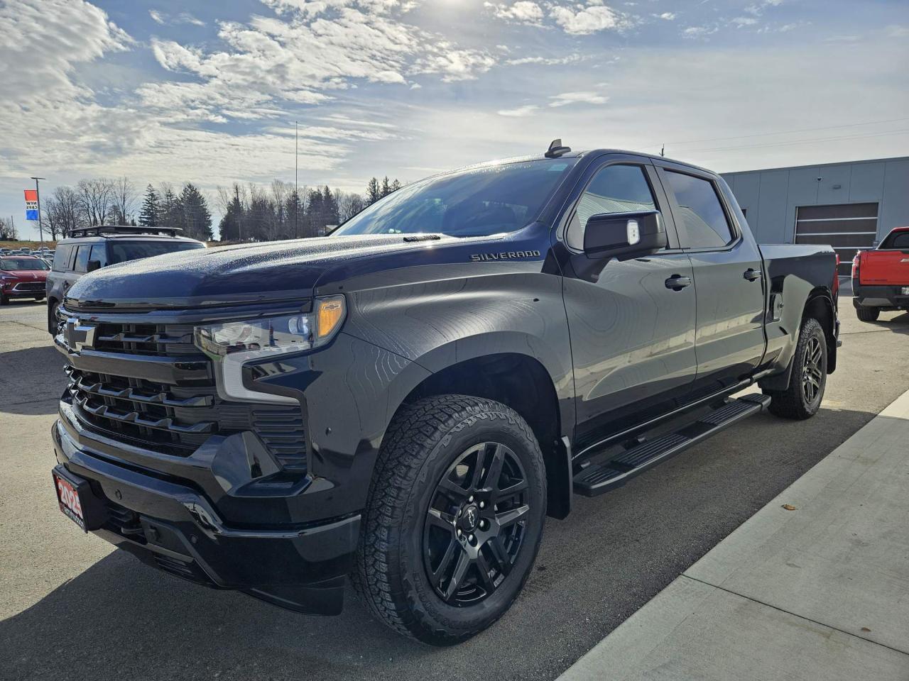 2025 Chevrolet Silverado 1500 RST One Owner | Leather | Sunroof | True North | 6'6 Box | 20" Wheels Photo3