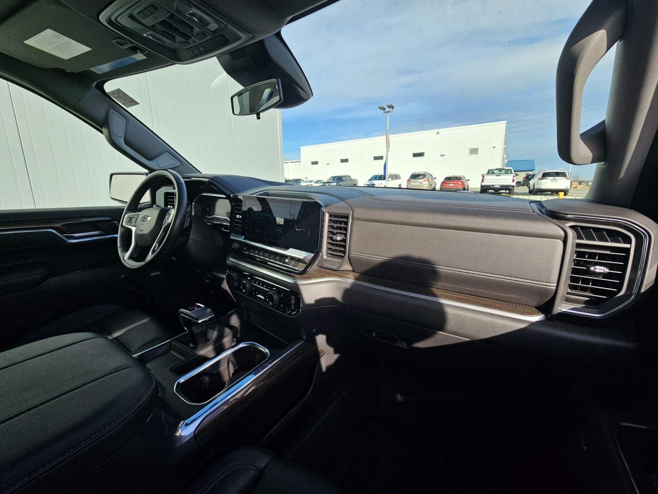 2025 Chevrolet Silverado 1500 RST One Owner | Leather | Sunroof | True North | 6'6 Box | 20" Wheels Photo