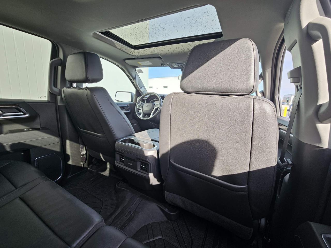 2025 Chevrolet Silverado 1500 RST One Owner | Leather | Sunroof | True North | 6'6 Box | 20" Wheels Photo