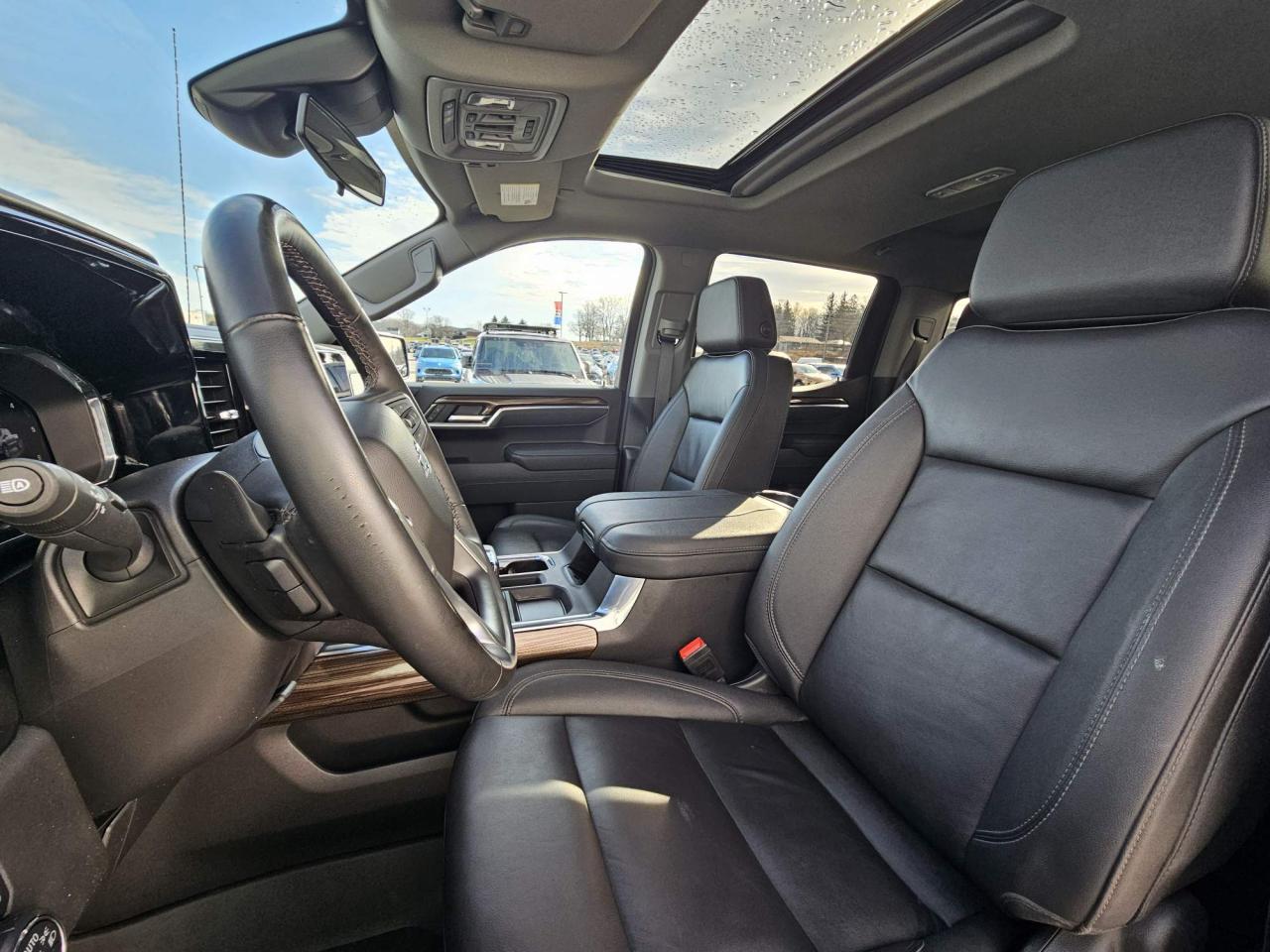 2025 Chevrolet Silverado 1500 RST One Owner | Leather | Sunroof | True North | 6'6 Box | 20" Wheels Photo