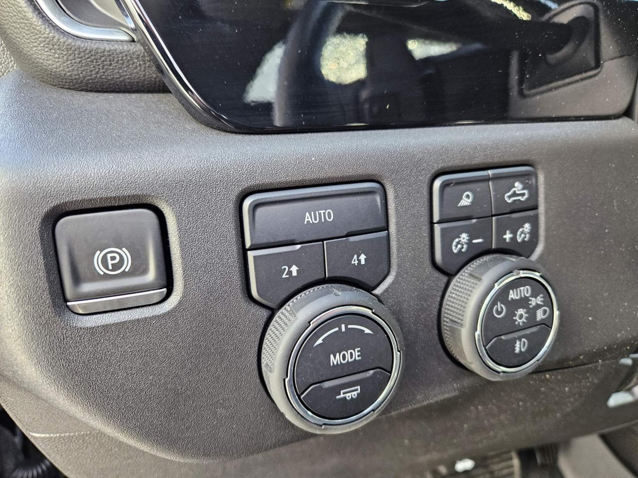 2025 Chevrolet Silverado 1500 RST One Owner | Leather | Sunroof | True North | 6'6 Box | 20" Wheels Photo