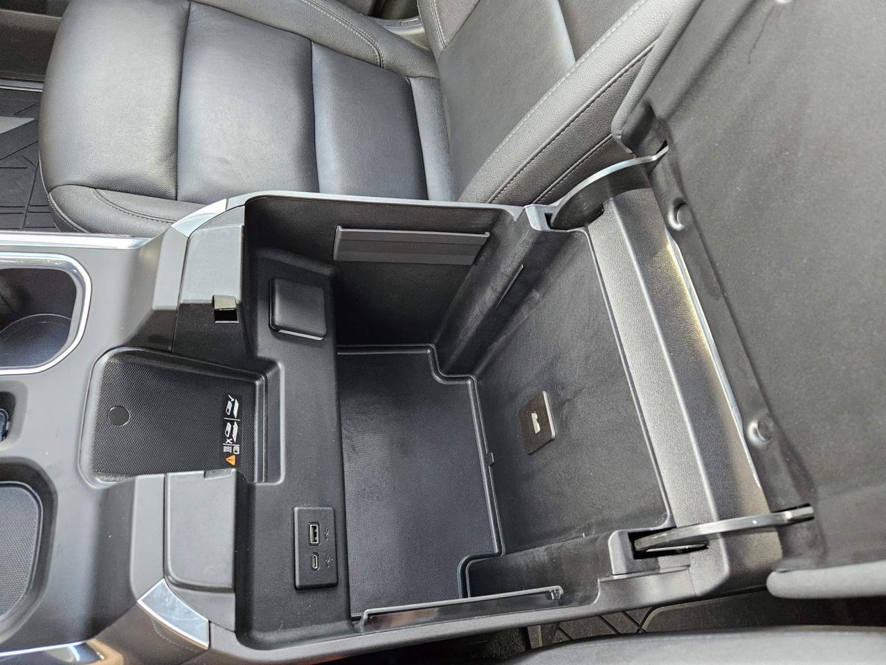 2025 Chevrolet Silverado 1500 RST One Owner | Leather | Sunroof | True North | 6'6 Box | 20" Wheels Photo