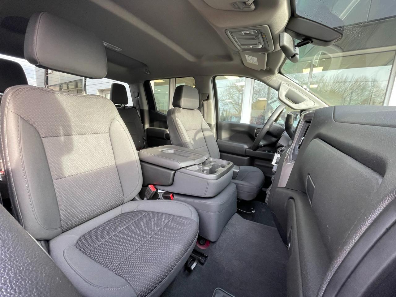 2020 Chevrolet Silverado 1500 Silverado Custom One Owner | Custom | 20" Wheels Photo