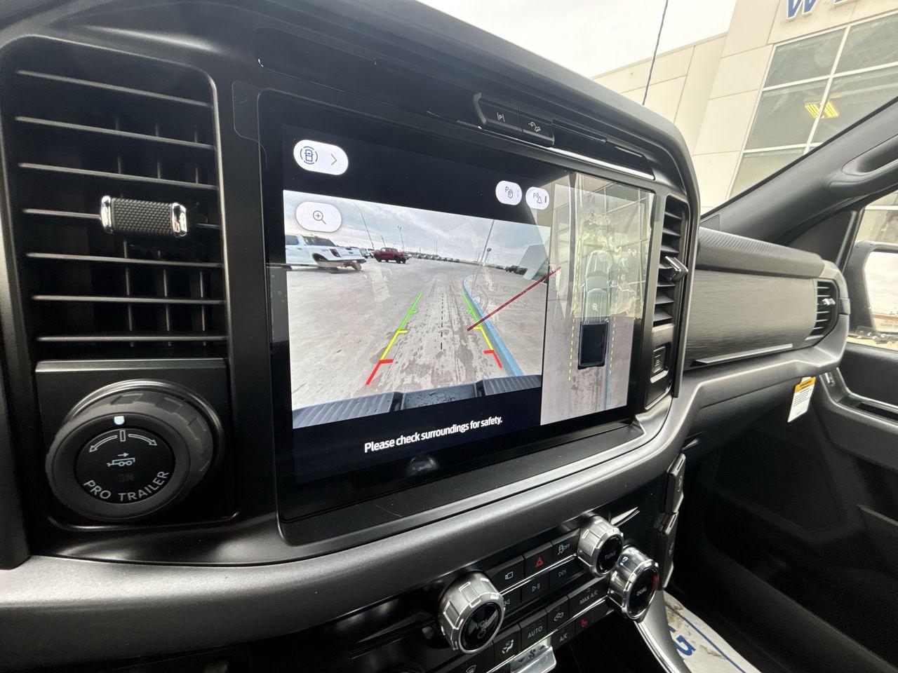 2025 Ford F-150 XLT 4WD SuperCrew 5.5' Box Photo5