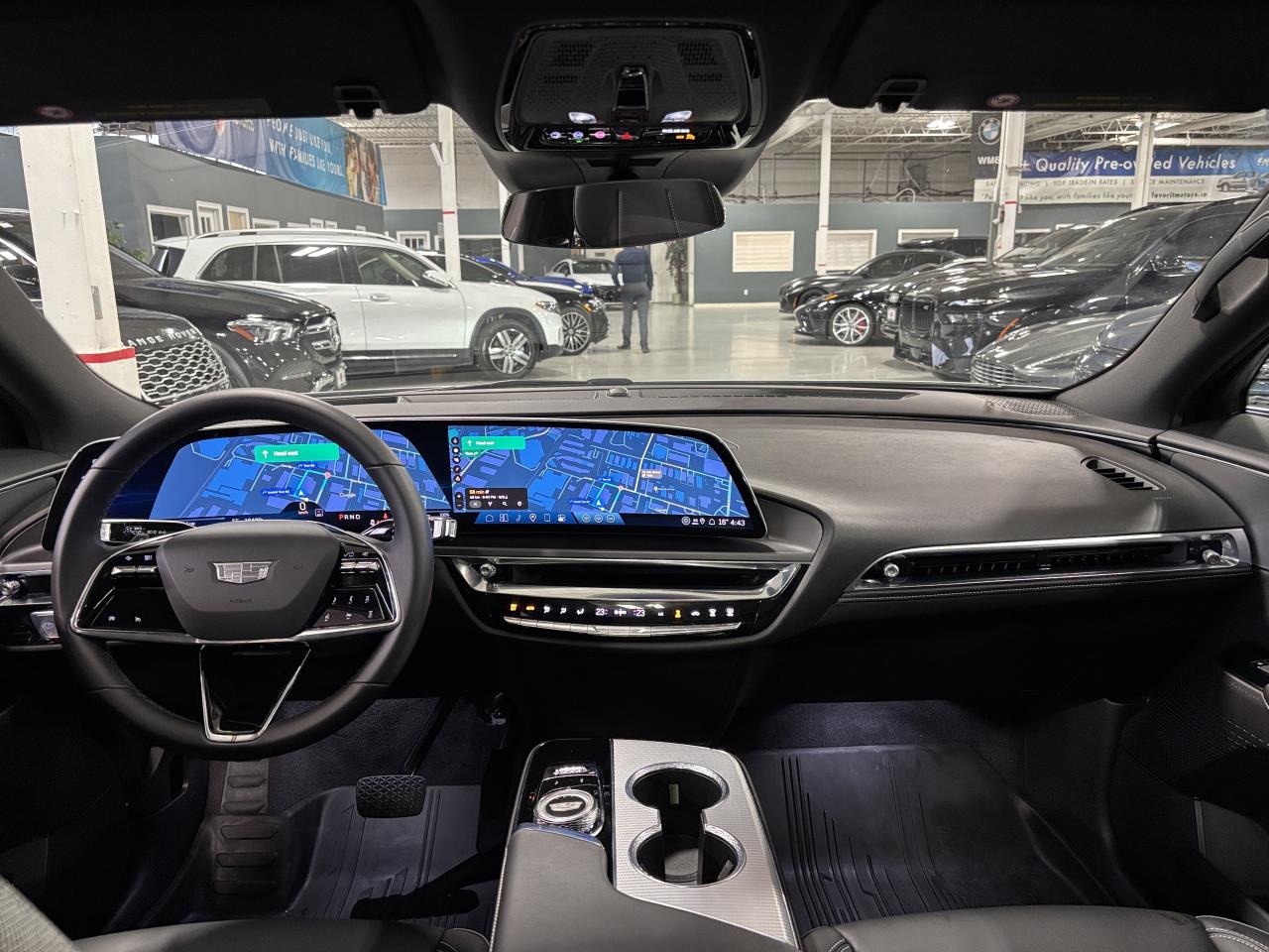 2024 Cadillac LYRIQ 1SA|TECH|CLUSTERNAV|FULLGLASSROOF|LEATHER|SAFETECH - Photo #16