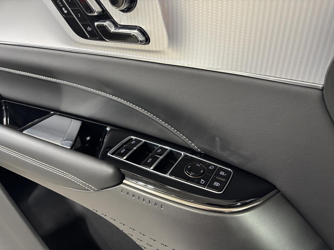 2024 Cadillac LYRIQ 1SA|TECH|CLUSTERNAV|FULLGLASSROOF|LEATHER|SAFETECH - Photo #23