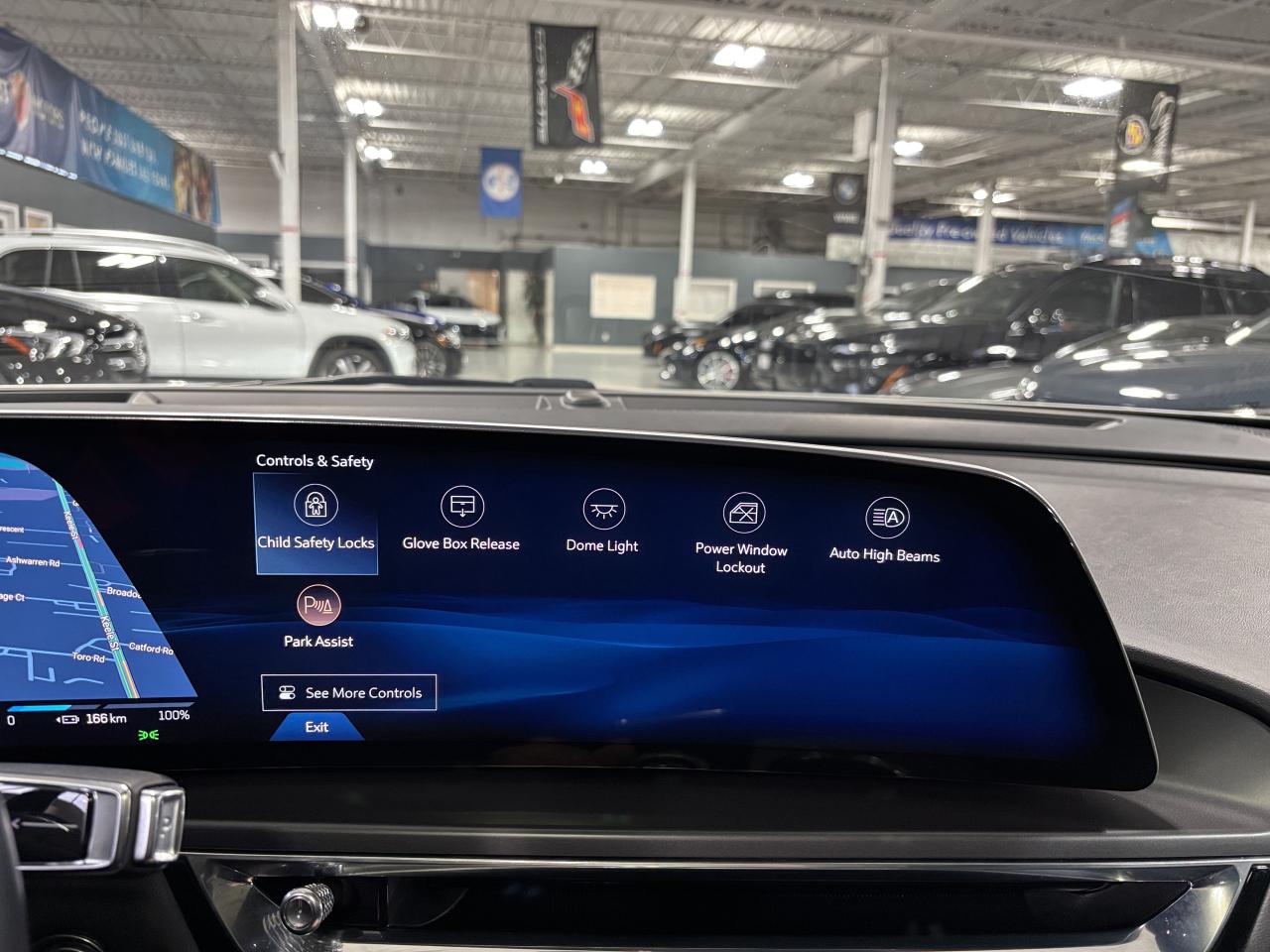 2024 Cadillac LYRIQ 1SA|TECH|CLUSTERNAV|FULLGLASSROOF|LEATHER|SAFETECH - Photo #34