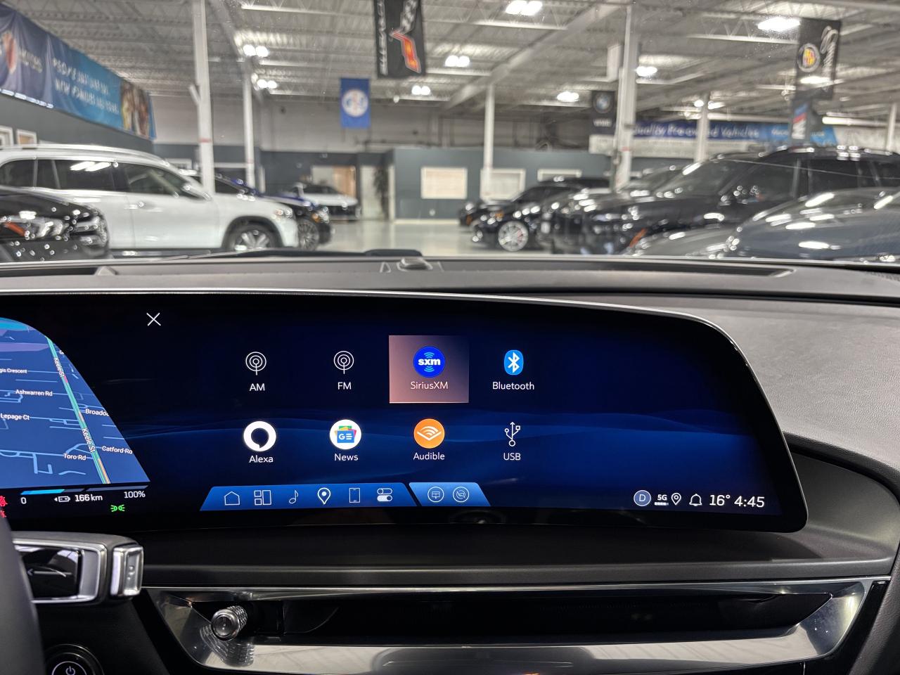 2024 Cadillac LYRIQ 1SA|TECH|CLUSTERNAV|FULLGLASSROOF|LEATHER|SAFETECH - Photo #35