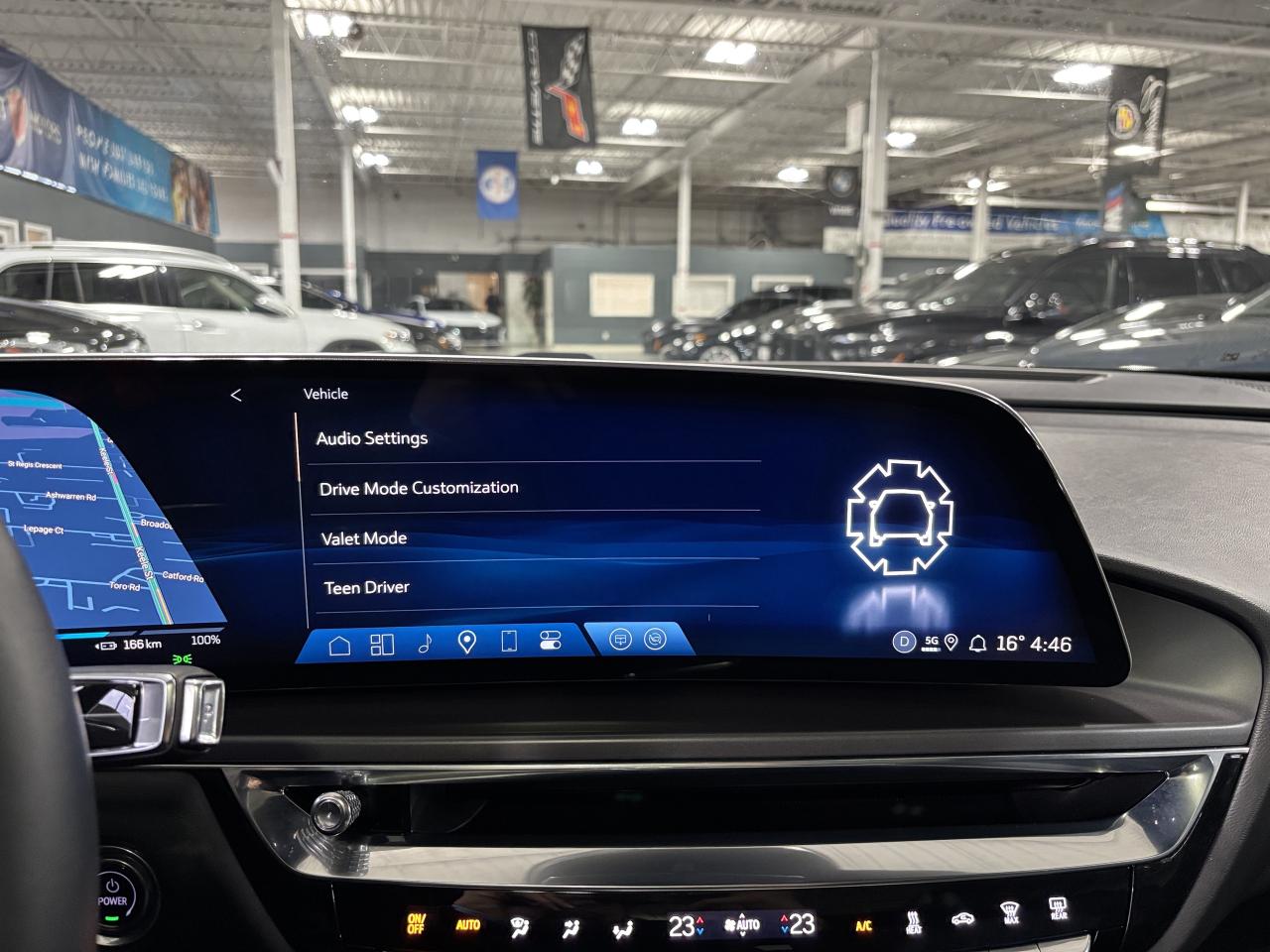 2024 Cadillac LYRIQ 1SA|TECH|CLUSTERNAV|FULLGLASSROOF|LEATHER|SAFETECH - Photo #39