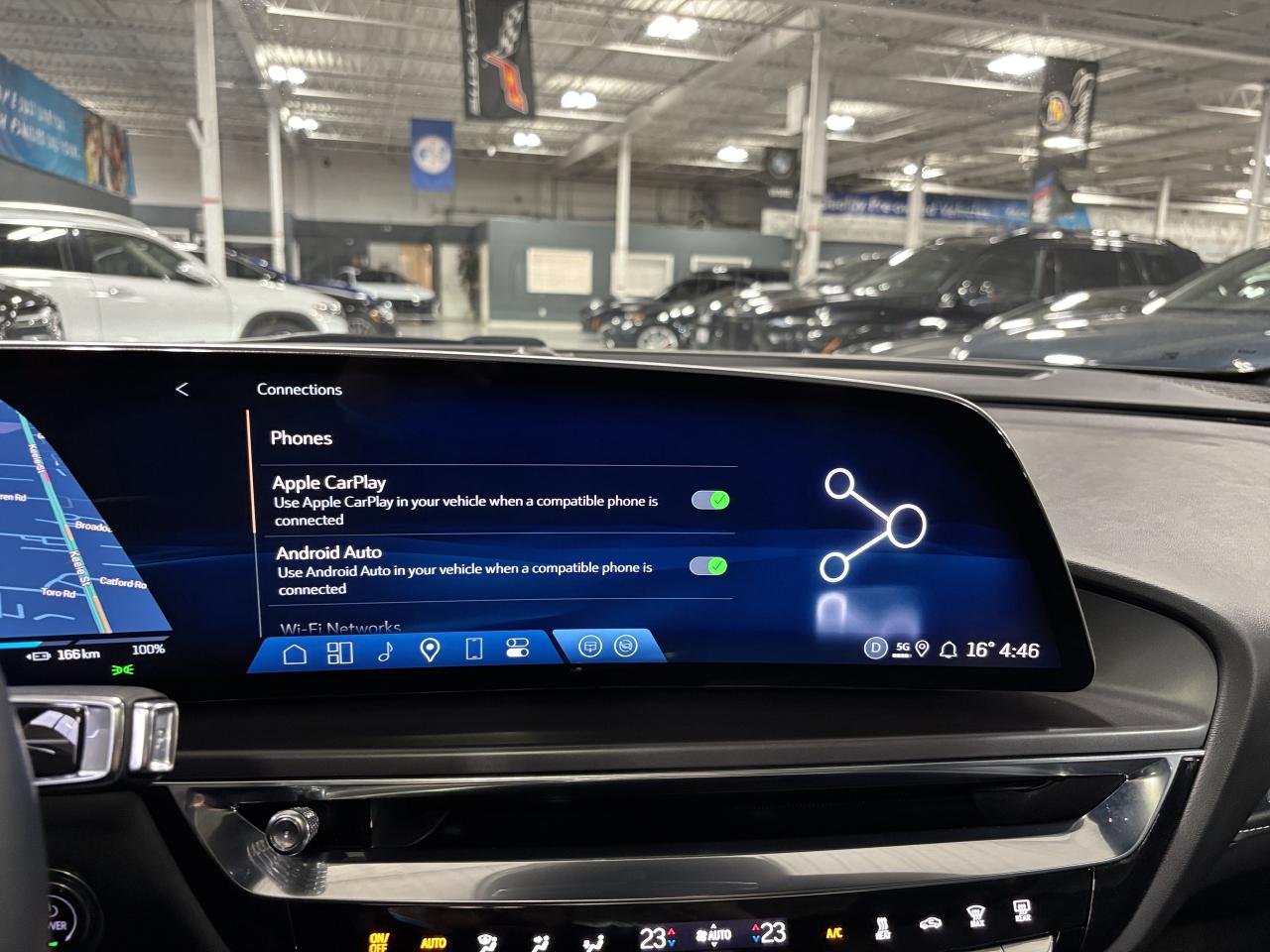 2024 Cadillac LYRIQ 1SA|TECH|CLUSTERNAV|FULLGLASSROOF|LEATHER|SAFETECH - Photo #38
