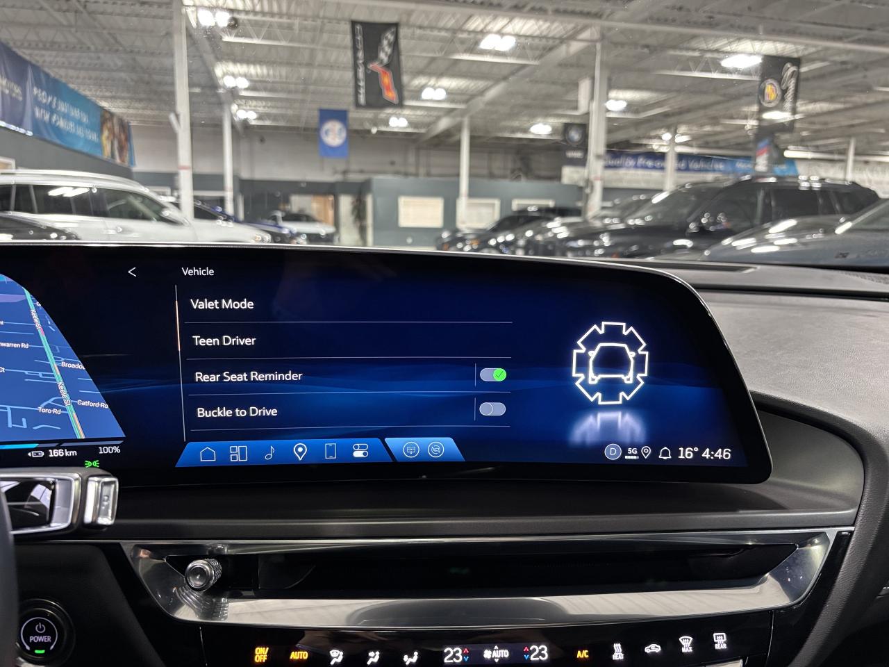 2024 Cadillac LYRIQ 1SA|TECH|CLUSTERNAV|FULLGLASSROOF|LEATHER|SAFETECH - Photo #41